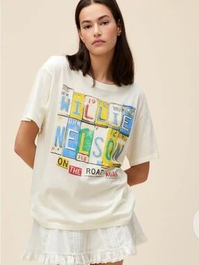 Daydreamer Willie Nelson Small On The Road Again Tee